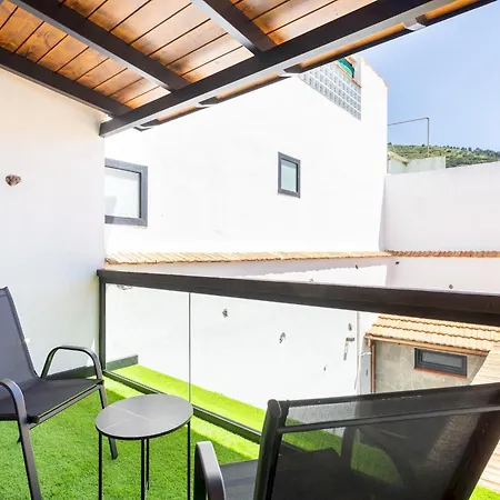 Dağ evi Home2book Rustic Stone Haven With Terrace