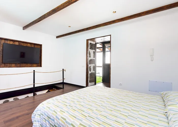 Home2book Rustic Stone Haven With Terrace Domek alpejski La Guancha