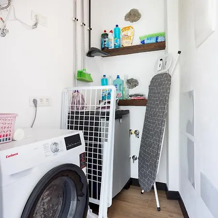 Home2book Rustic Stone Haven With Terrace 木屋