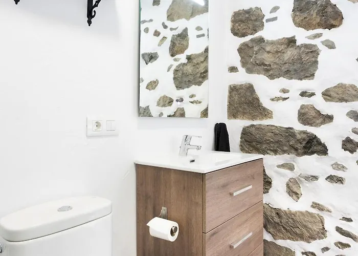 شاليه Home2book Rustic Stone Haven With Terrace