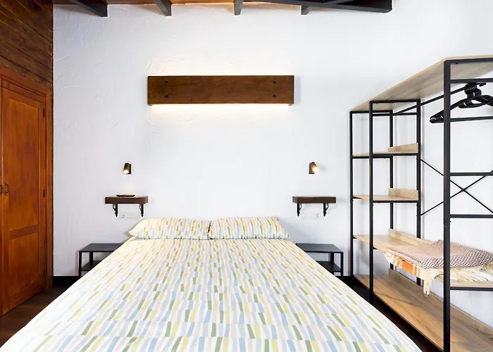 شاليه Home2book Rustic Stone Haven With Terrace *